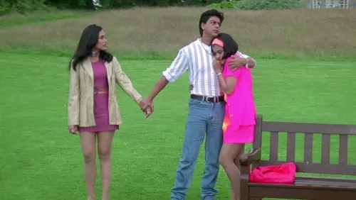 Видео к фильму Bcё в жизни бывает | Dance in the Rain - Romantic Scene - Kuch Kuch Hota Hai - Shahrukh Khan, Kajol