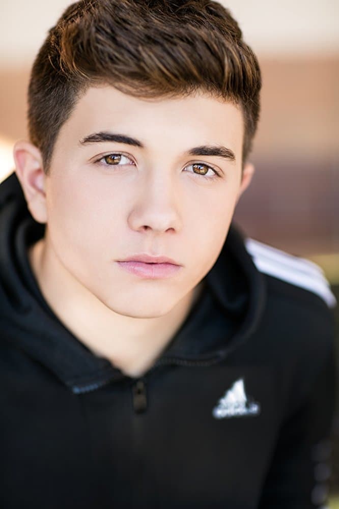 Фото  (Bradley Steven Perry)