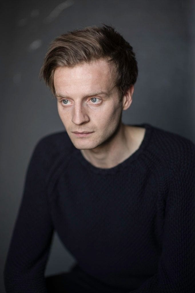 Фото  (Andrew Gower)