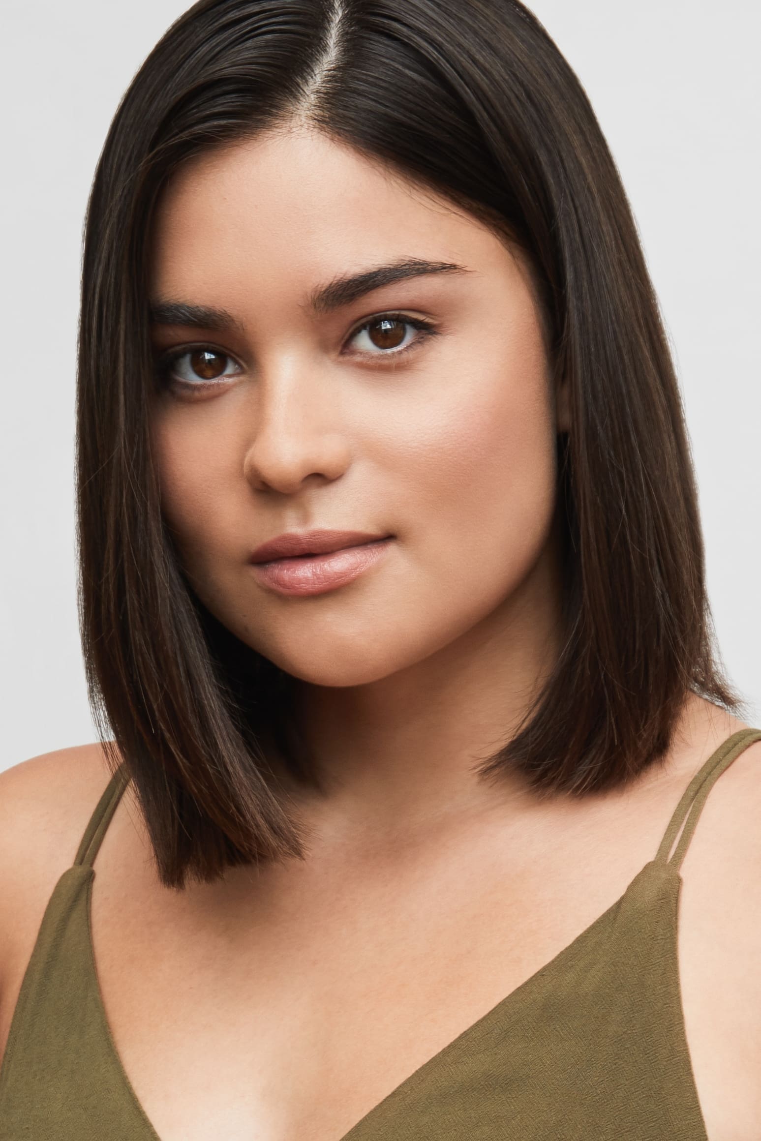 Фото  (Devery Jacobs)