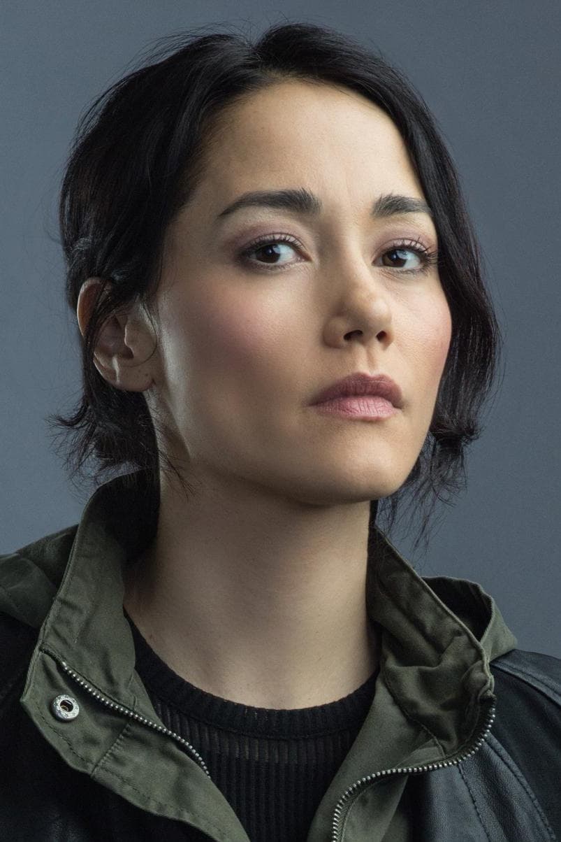 Фото Сандрин Холт (Sandrine Holt)