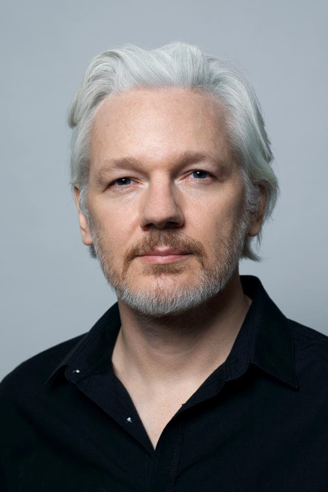 Фото  (Julian Assange)