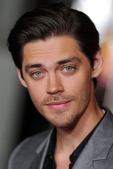 Фото Том Пейн (Tom Payne)