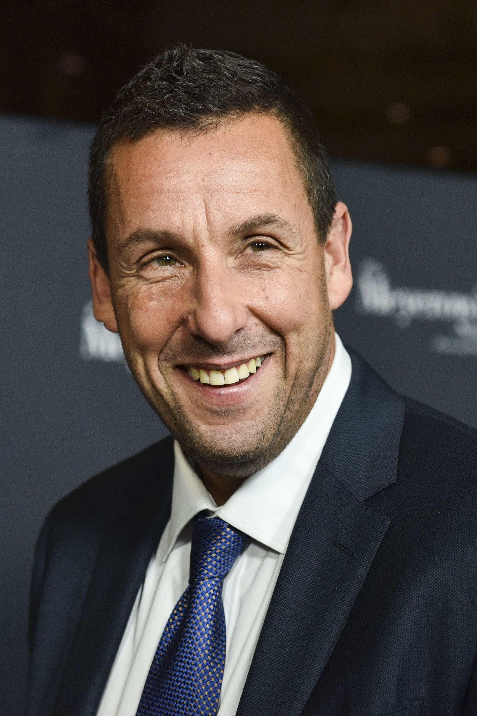 Адам Сэндлер (Adam Sandler) - Актёр, Сценарий, Продюсер, Исполнительный  продюсер, Сценарий | ACMODASI