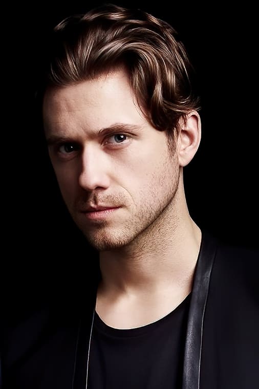 Фото Аарон Твейт (Aaron Tveit)