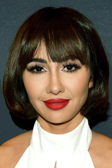 Фото  (Jackie Cruz)