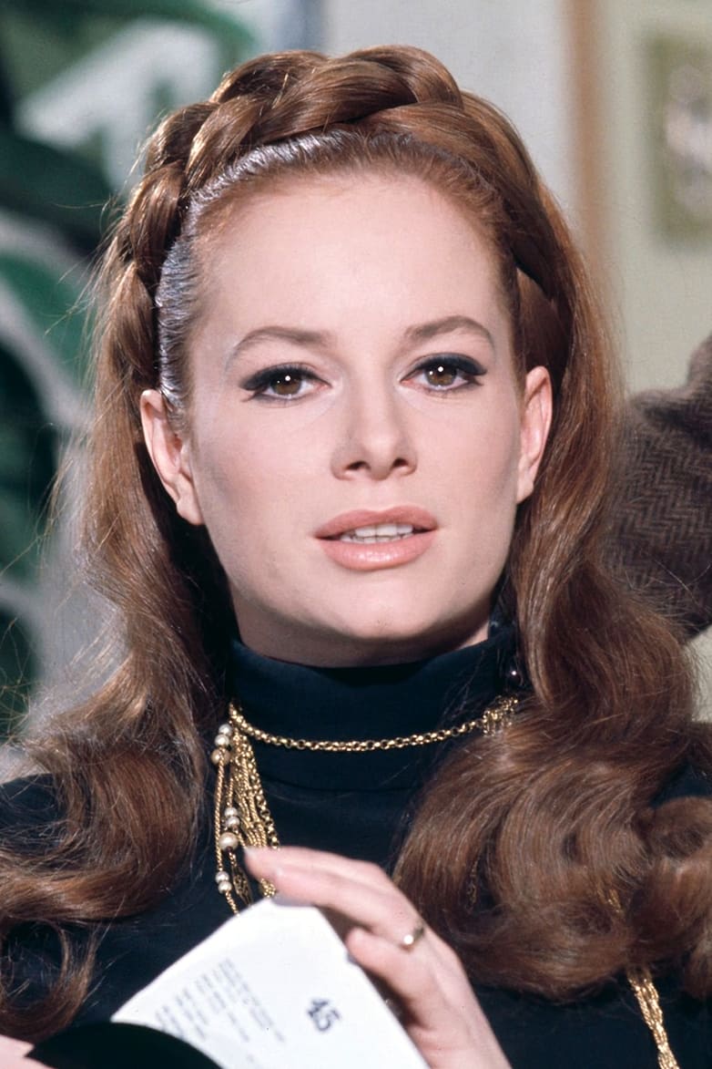 Фото Лусиана Палуцци (Luciana Paluzzi)