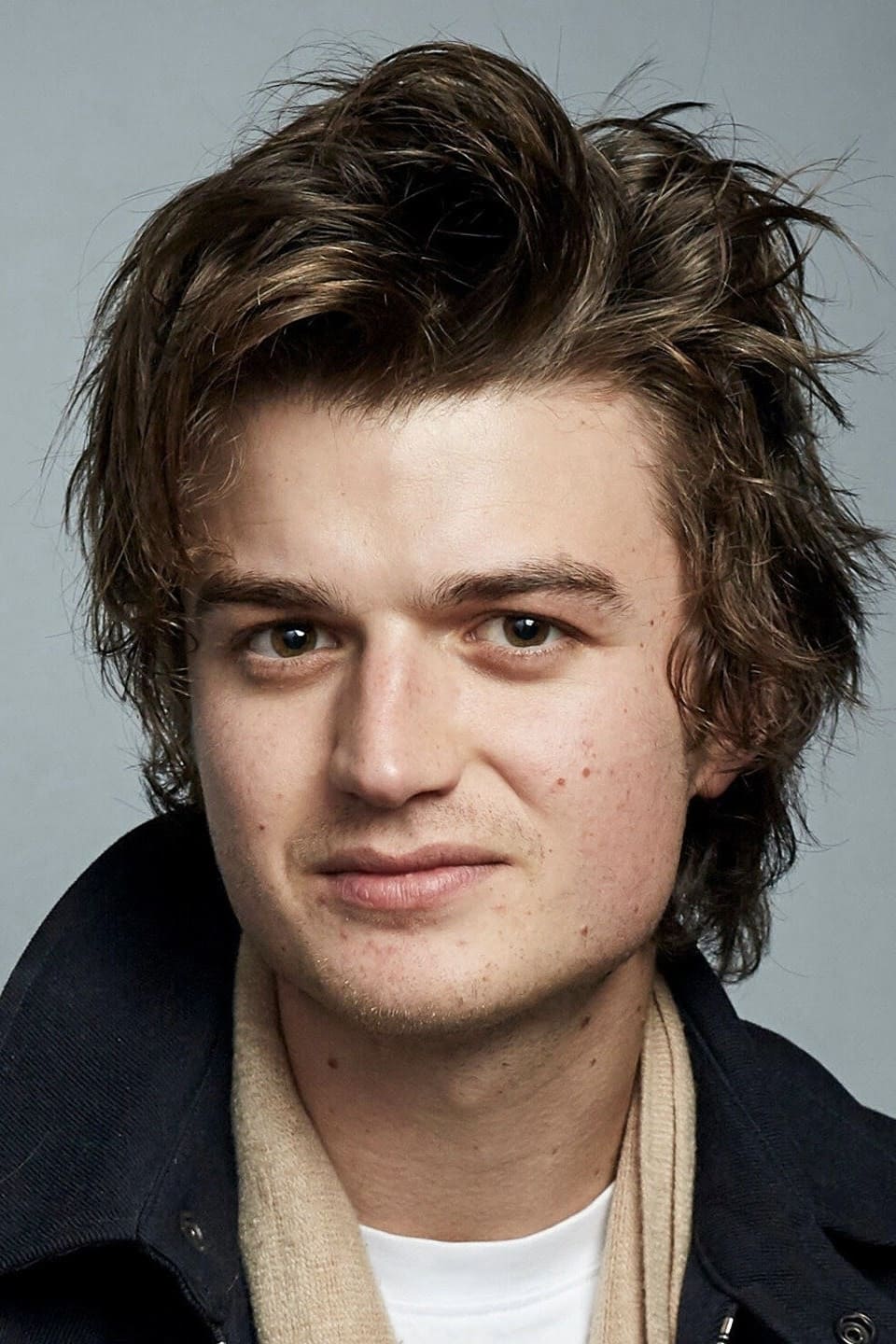 Фото  (Joe Keery)