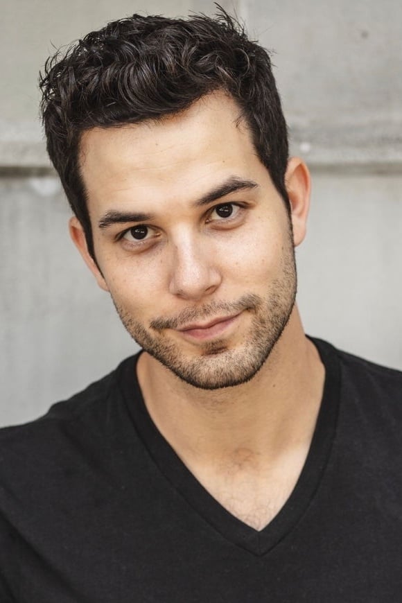 Фото Скайлар Эстин (Skylar Astin)