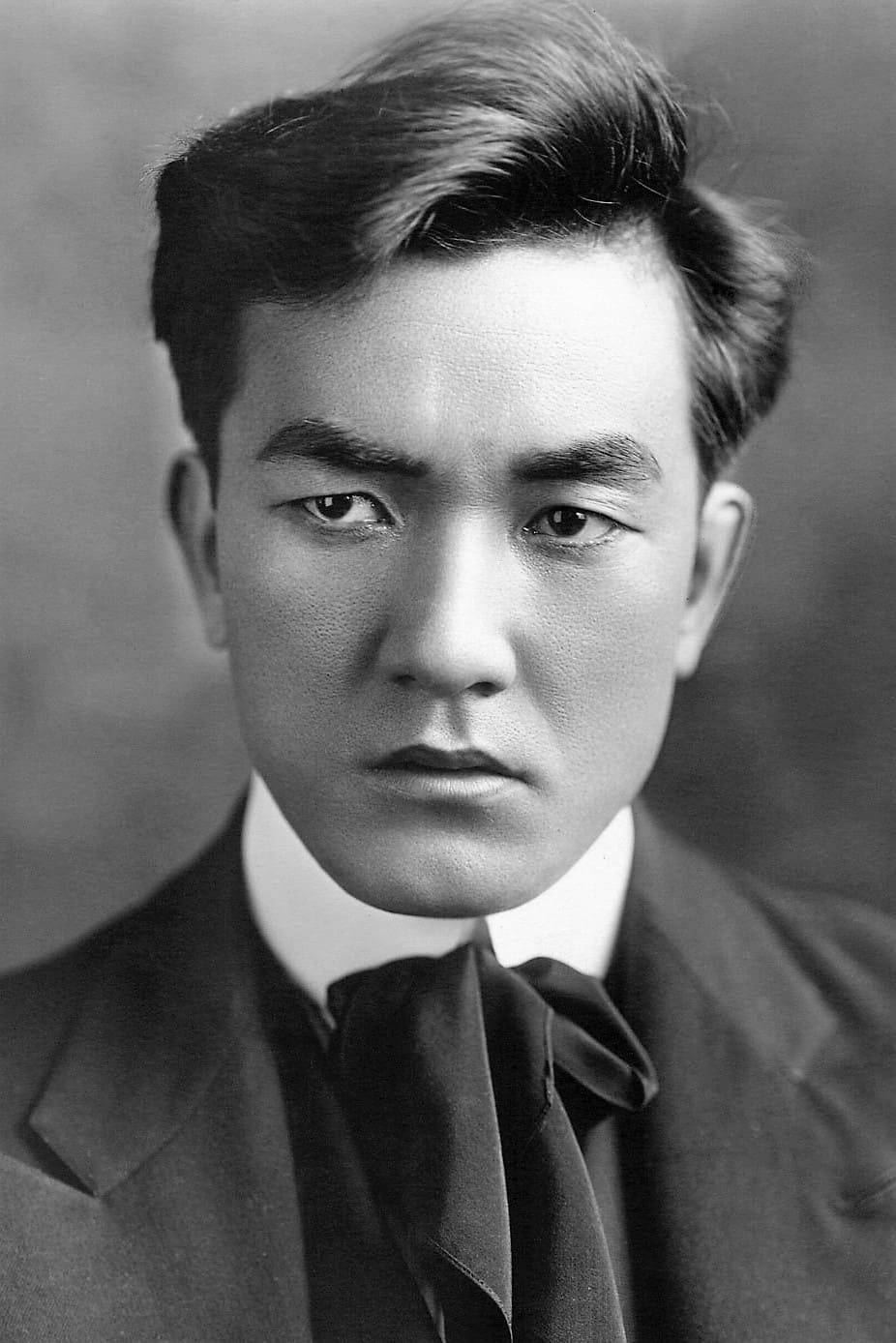 Фото Сэссуэ Хаякава (Sessue Hayakawa)