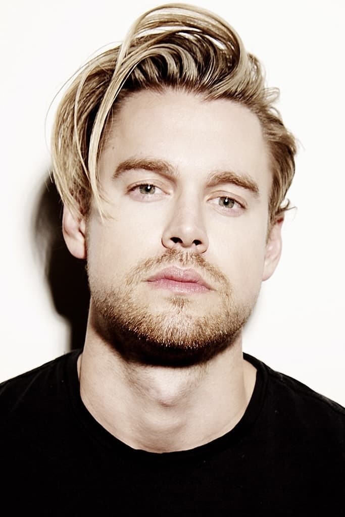 Фото Аккорд Оверстрит (Chord Overstreet)