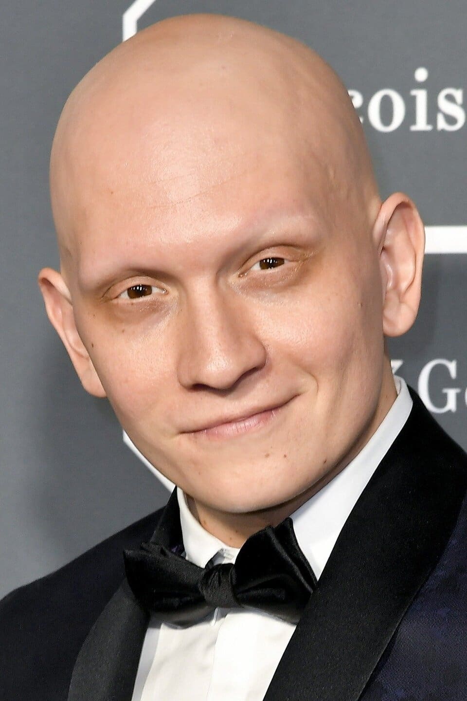 Фото Энтони Кэрриган (Anthony Carrigan)