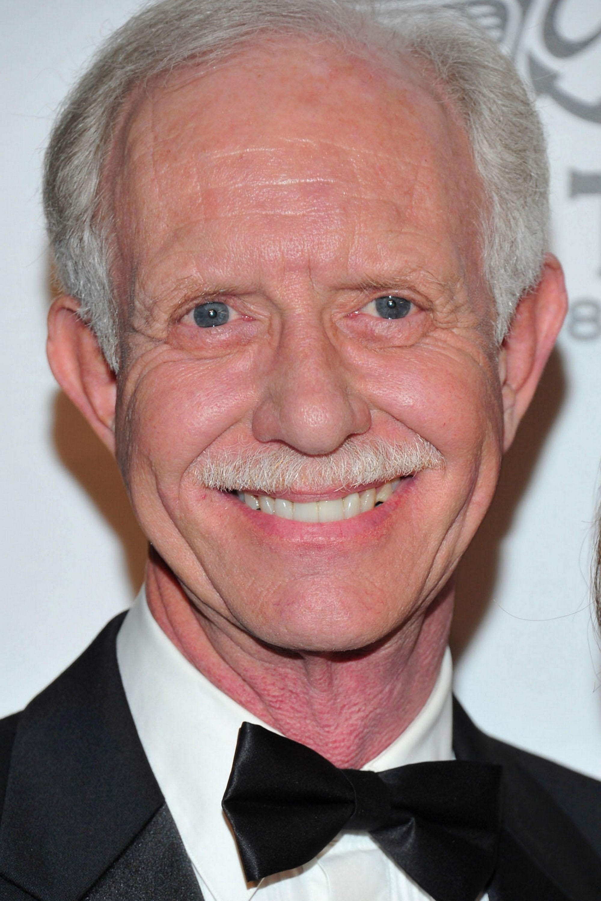 Фото  (Chesley Sullenberger)