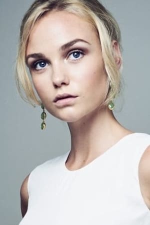 Фото Джоанна Вандерхэм (Joanna Vanderham)