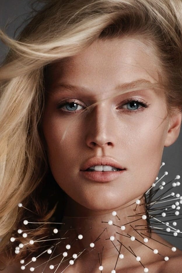 Фото Тони Гаррн (Toni Garrn)