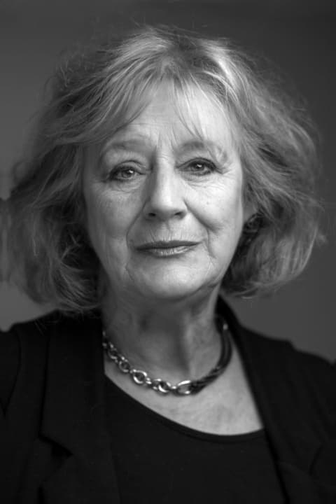 Фото  (Maggie Steed)