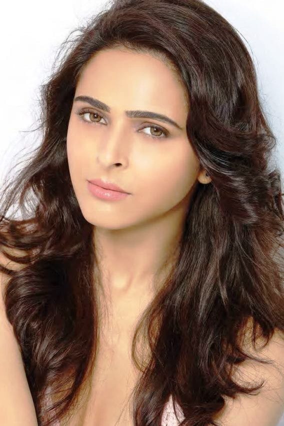 Фото  (Madhurima Tuli)