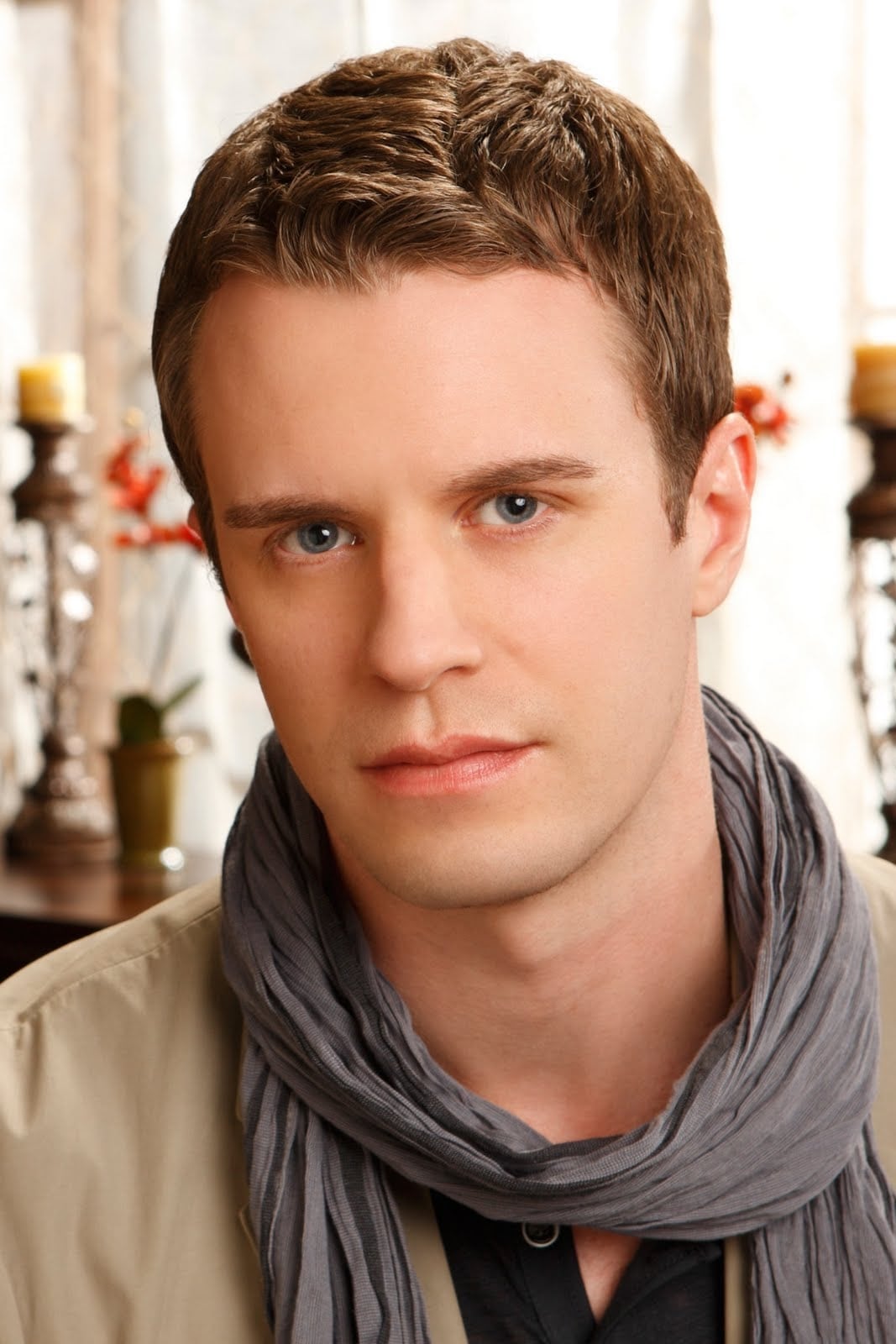 Фото Люк Мэбли (Luke Mably)