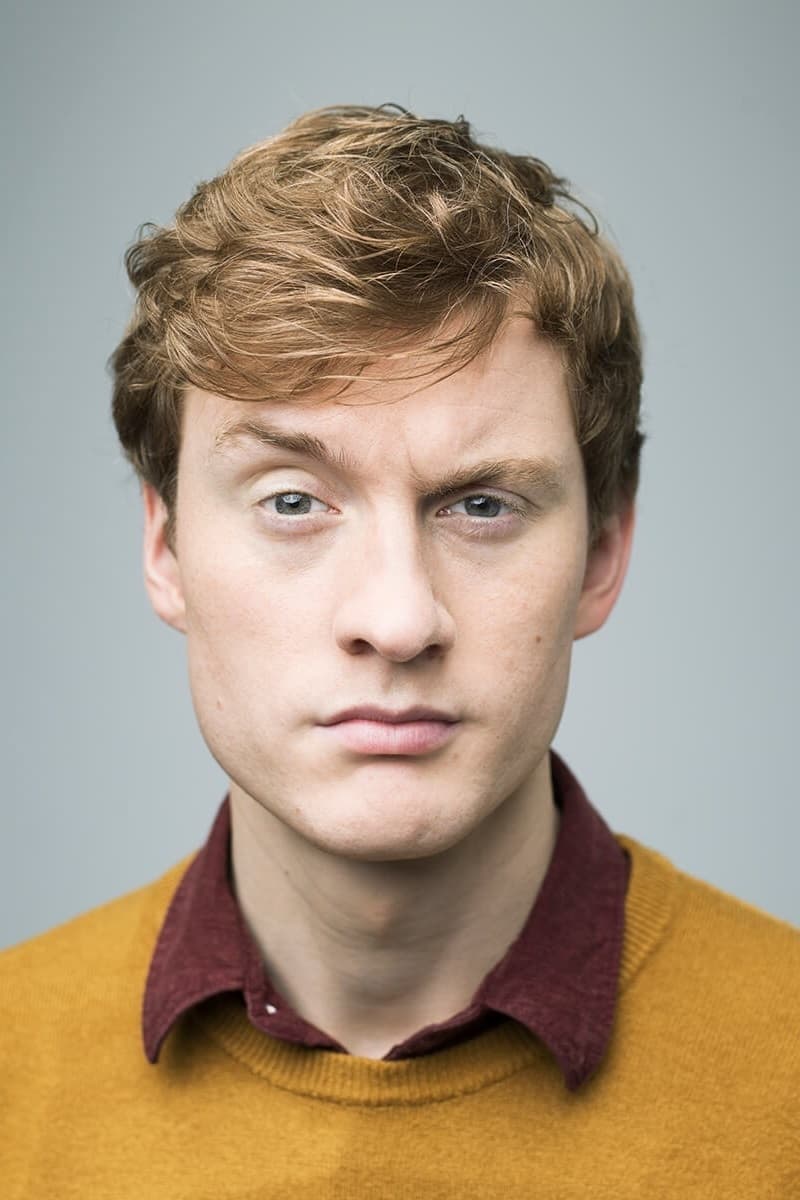 Фото  (James Acaster)