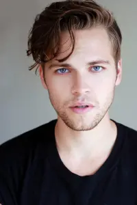 Фото Александр Калверт (Alexander Calvert)