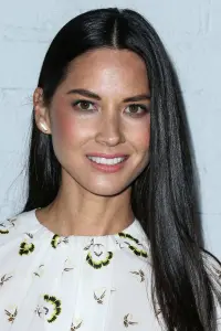 Фото Оливия Манн (Olivia Munn)