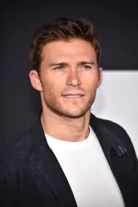 Фото Скотт Иствуд (Scott Eastwood)