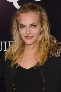 Фото  (Madeline Brewer)