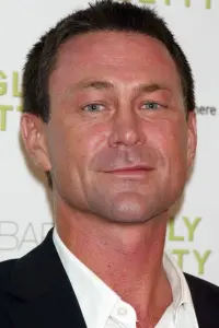 Фото Грант Боулер (Grant Bowler)