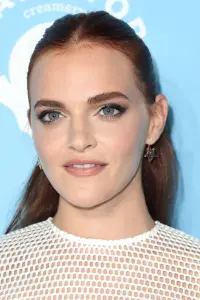 Фото  (Madeline Brewer)