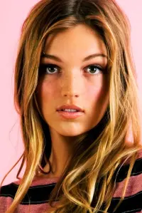 Фото  (Lili Simmons)