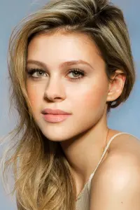 Фото Никола Пельц Бекхэм (Nicola Peltz Beckham)