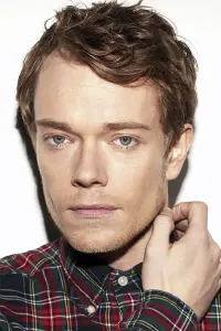 Фото Алфи Аллен (Alfie Allen)