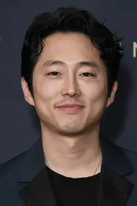 Фото Стивен Юн (Steven Yeun)