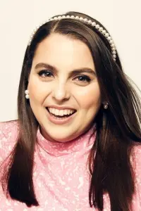 Фото  (Beanie Feldstein)