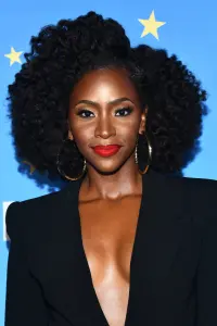 Фото Тейона Пэррис (Teyonah Parris)