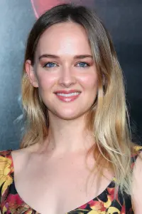 Фото Джесс Вейкслер (Jess Weixler)