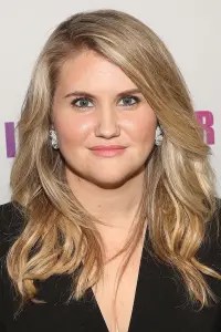 Фото Джиллиан Белл (Jillian Bell)