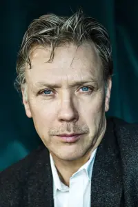 Фото Микаэль Персбрандт (Mikael Persbrandt)