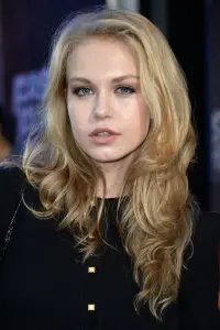 Фото Пенелопа Митчелл (Penelope Mitchell)