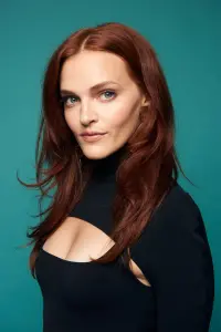 Фото  (Madeline Brewer)