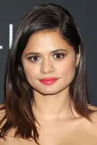 Фото Мелони Диас (Melonie Diaz)