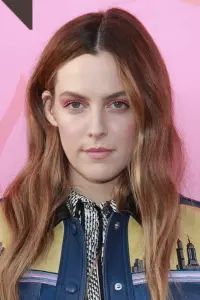 Фото Райли Кио (Riley Keough)