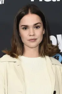 Фото  (Maia Mitchell)