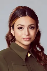 Фото Джози Тота (Josie Totah)