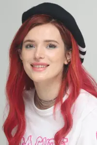 Фото Белла Торн (Bella Thorne)