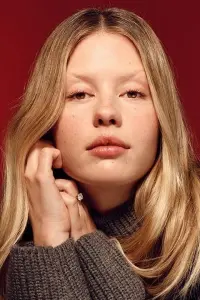 Фото Миа Гот (Mia Goth)