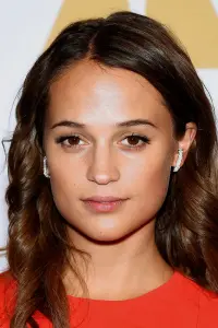 Фото  (Alicia Vikander)