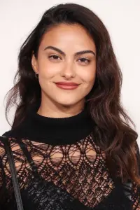 Фото  (Camila Mendes)