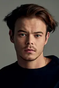 Фото Чарли Хитон (Charlie Heaton)