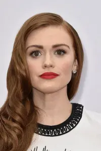 Фото  (Holland Roden)